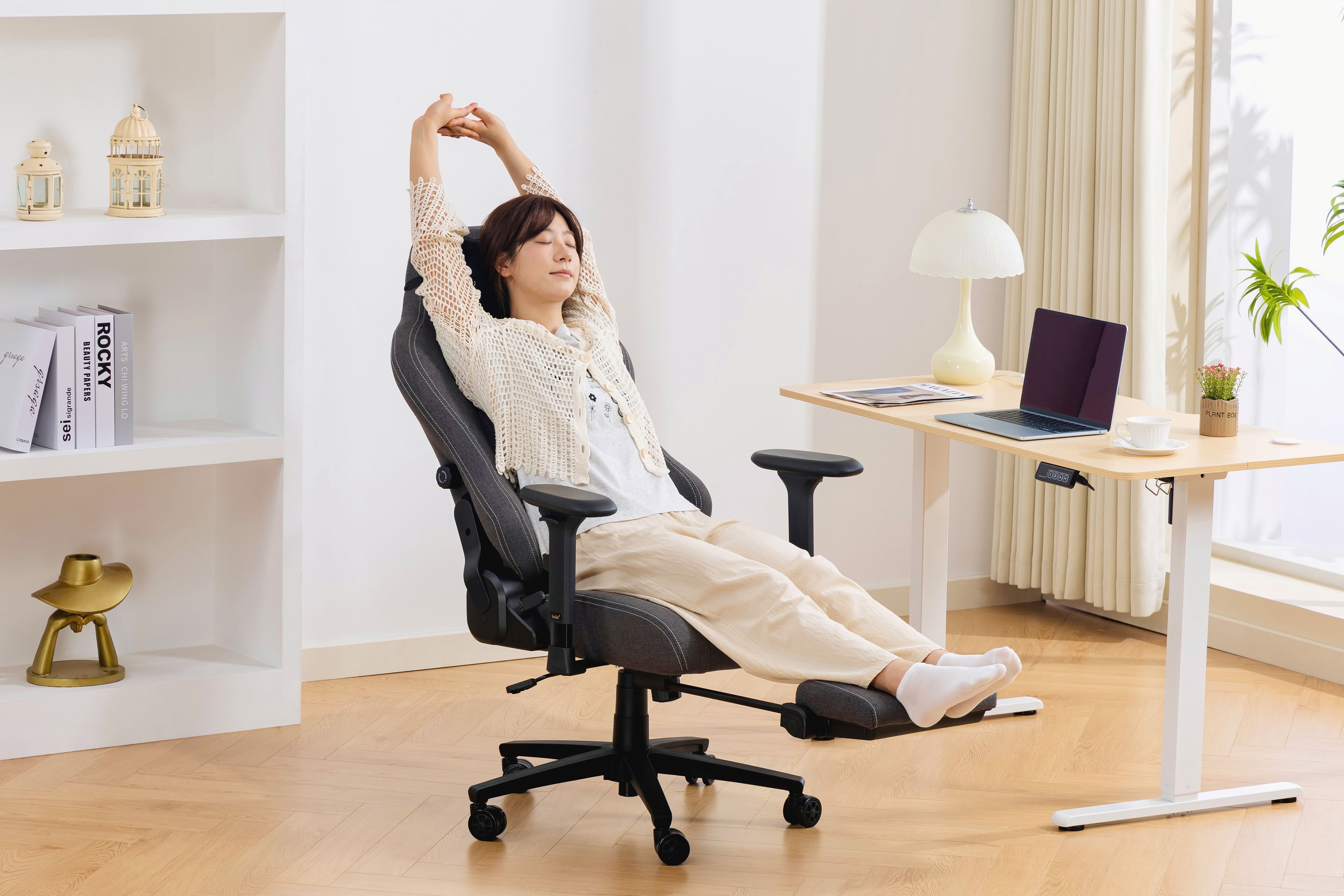 【ライフスタイル】一脚で広がる、暮らしのさまざまなシーン